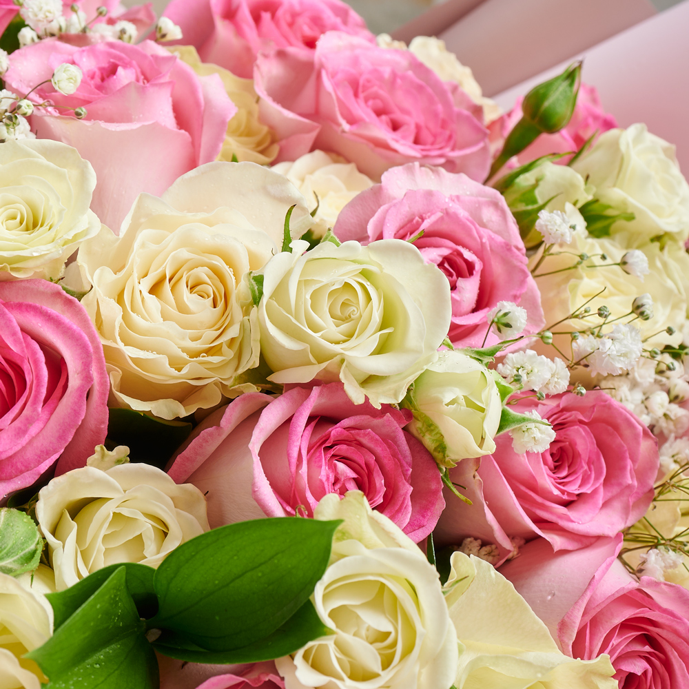 yellow pink rose bouquet