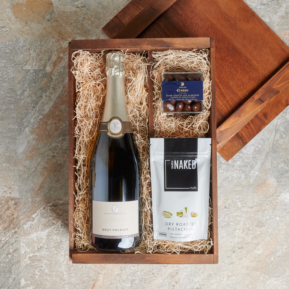 A Grand Smile: Monthly box of luxury gifts, treats and items