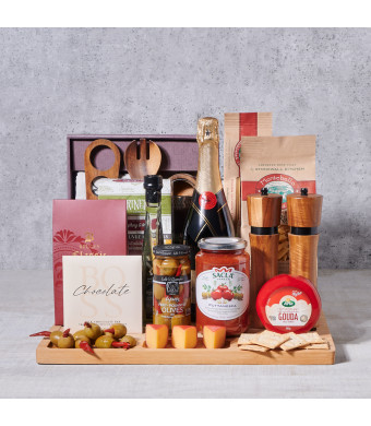 Italian Flavours Gift Set With Champagne, gourmet gift, gourmet, champagne gift, champagne, sparkling wine, sparkling wine gift, pasta gift, pasta, cheeseboard gift, cheeseboard