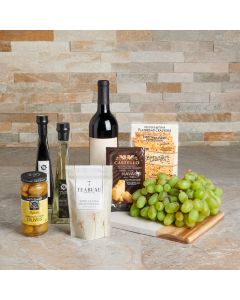 Delicious Picnic Gift Basket With Wine