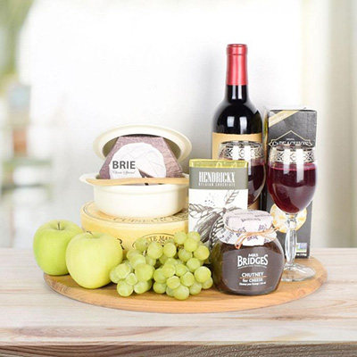Fruit & Cheese With Wine Gift Set