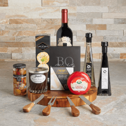 THE FINER THINGS GIFT BASKET