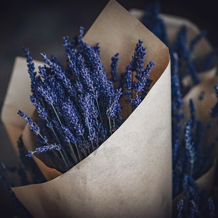Send Flower Gifts & Floral Arrangements To Darien